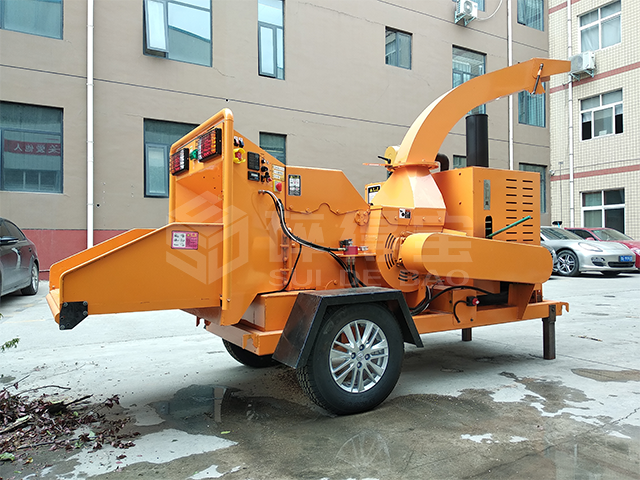 樹枝粉碎機(jī)大大縮短了園林垃圾